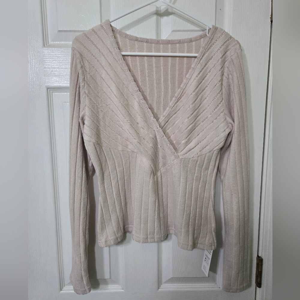 NWT Cupshe Beige Longsleeve V-Neck Top, Large
